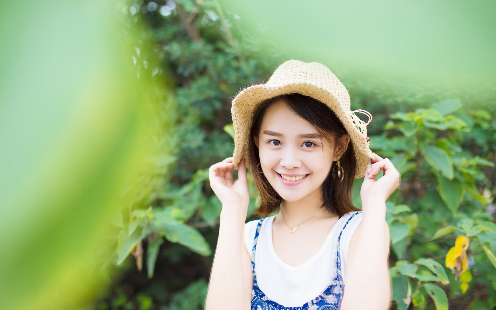 女被 c 扒衣服种草莓软件_